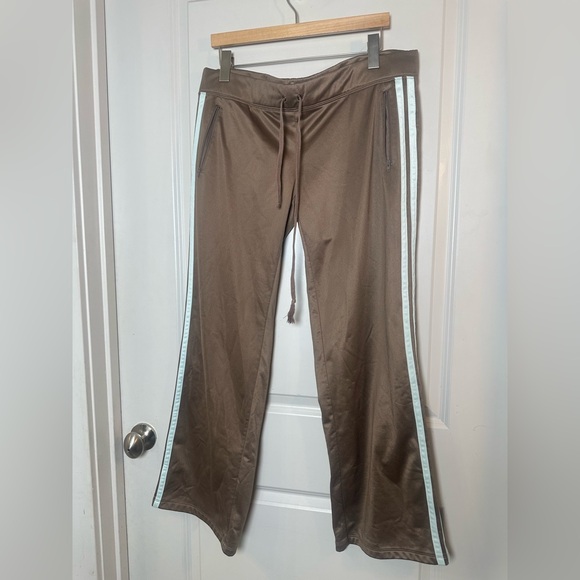 Vintage Y2K 2002 Juicy Couture Low Rise Wide Leg Brown Stripe Track Pants L